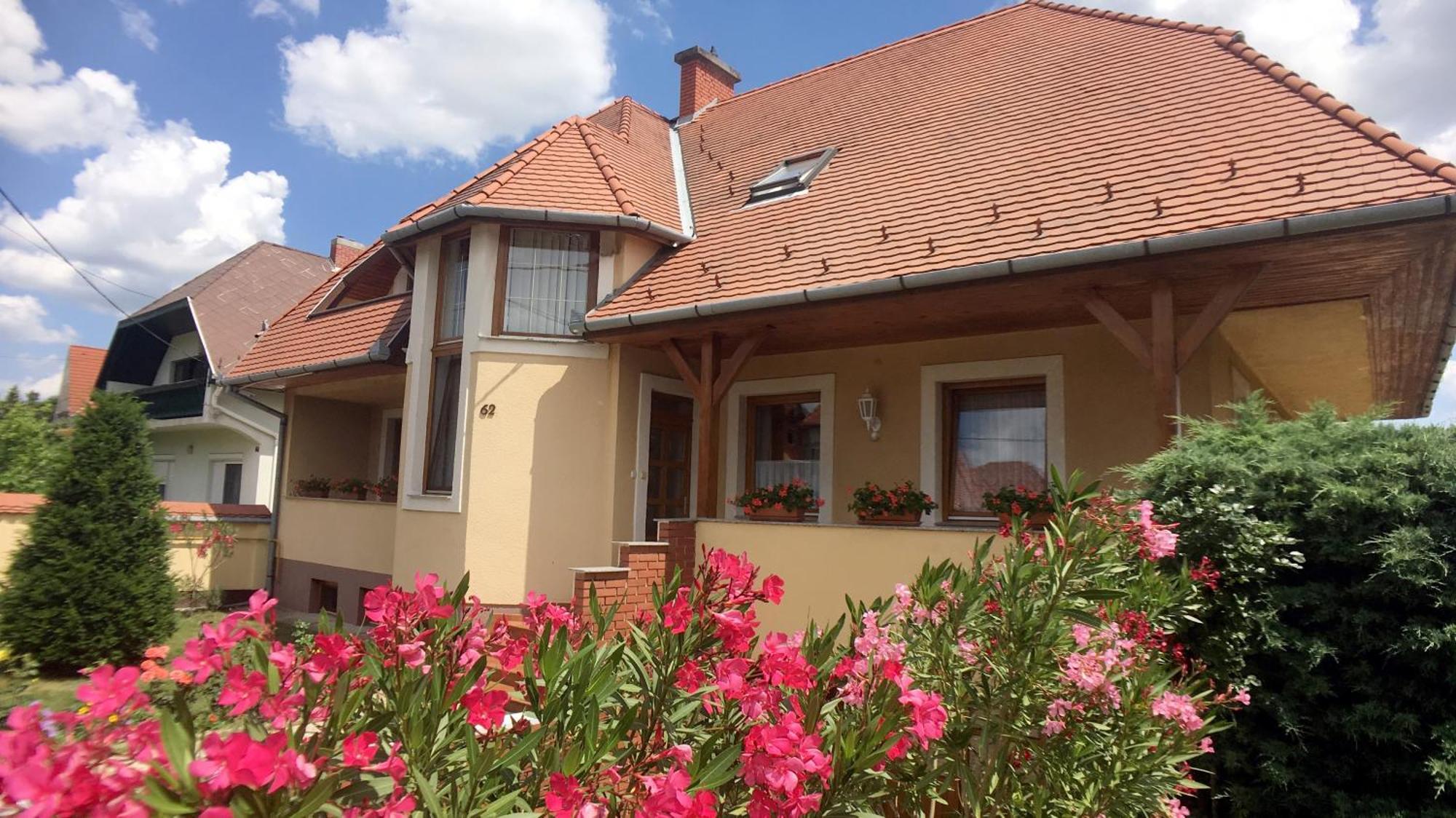 Hevizquelle Apartments Екстериор снимка