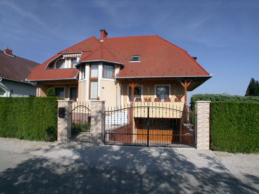 Hevizquelle Apartments Екстериор снимка