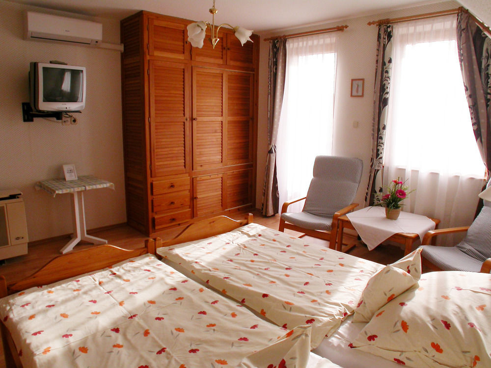 Hevizquelle Apartments Екстериор снимка